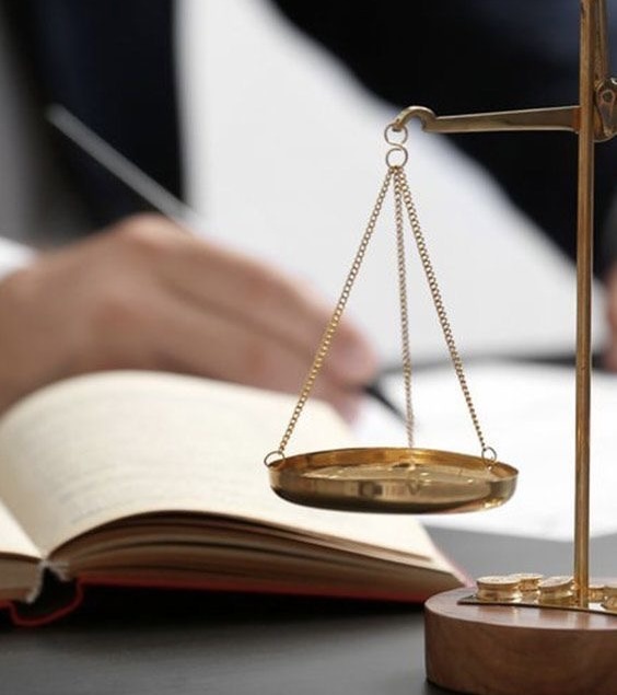 عکس مربوط قوانین حقوقی به افترا و تهمت و نشر اکاذیب